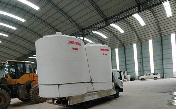 特加厚文殊镇塑料大桶装车运输交付实录 特加厚文殊镇塑料大桶装车运输交付实录